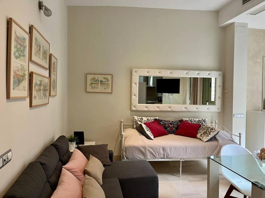 Apartamento Sierpes-Azofaifo Seville Exterior photo